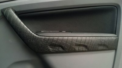 22 Armrest-Cover-Line-1