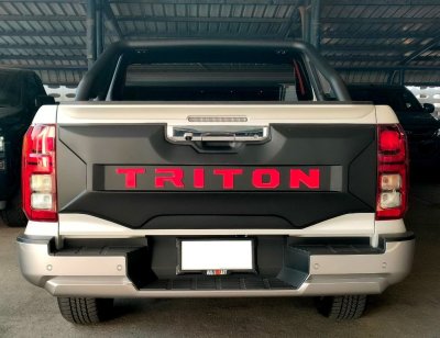 1 Tail Gate Nudge TRITON 2023