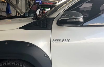 19 ชุดเสริมแก้มข้าง