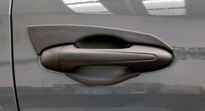 7 ถาดรองมือ 4 ประตู Toyota Hilux Travo ปี 2026