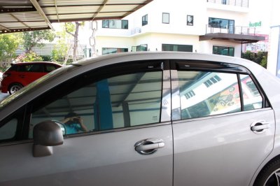 1 กันสาดข้างประตู