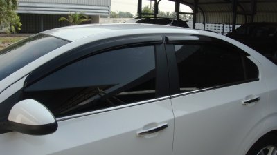 1 กันสาดข้างประตู