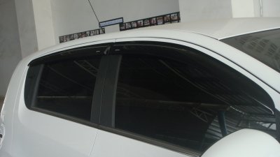 1 กันสาดข้างประตู