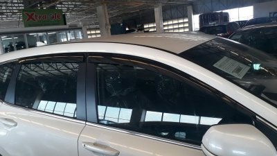 1 กันสาดข้างประตู