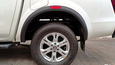 30 Front Fender Flares (V 8) 4WD
