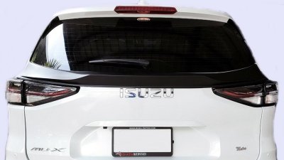 21 Rear (Middle) Spoiler