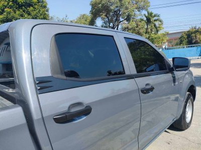 2 Door decorative panel trim 4 pcs DMAX 2020-2024 (รุ่น 4 ประตู) 4 ชิ้น