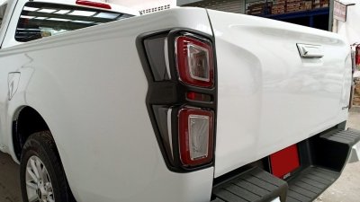 25 Tail Lamp Cove (ผิวดำในตัว)