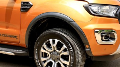 23 Front Fender Flares (V8)