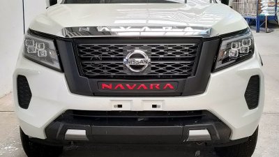 25 Front Grill Cover