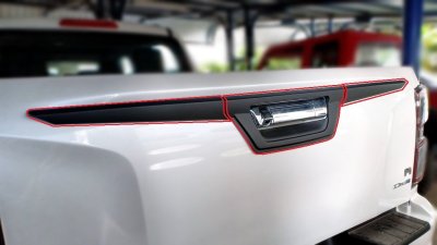29 Tail Gate Trim (3 Pcs )