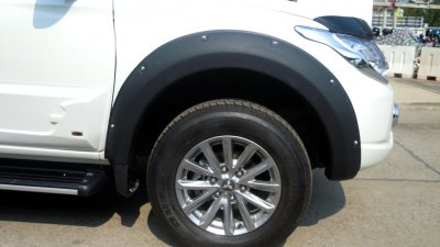 25 Front Fender Flares (V 2) with Nuts