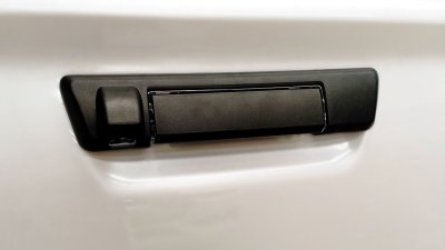 32 ครอบมือจับกระบะท้าย (ผิวดำ)