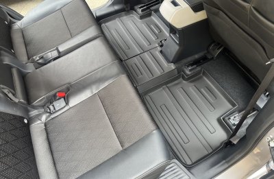 12 Car floor mats (5 pcs.) TOYOTA VELOZ 2022