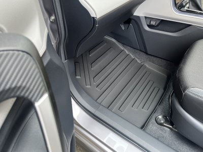 12 Car floor mats (5 pcs.) TOYOTA VELOZ 2022