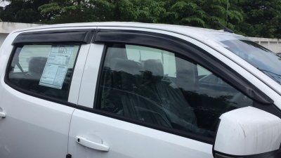 2 กันสาดข้างประตู (ใหญ่)