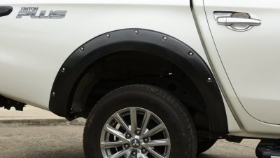 28 Front Fender Flares (V 3) with Nuts