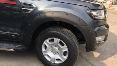 37 Front Fender Flares (V 10)