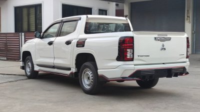 4 SKIRT (รอบคัน) TRITON 2023 (8 ชิ้น) ทรง ARTIMO  มี (รุ่นแค๊บ) และ (รุ่น 4 ประตู)