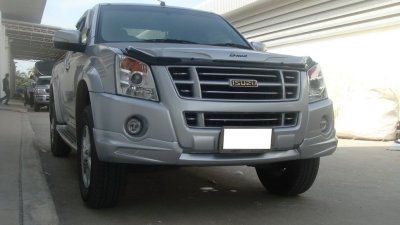 28 สเกิร์ตรอบคัน (Space Cab) 4WD