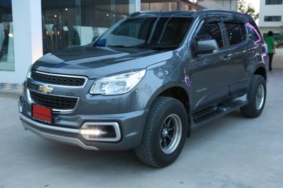 24 สเกิร์ตรอบคัน (V 3) ทรง Dubai2 แบบมีไฟ