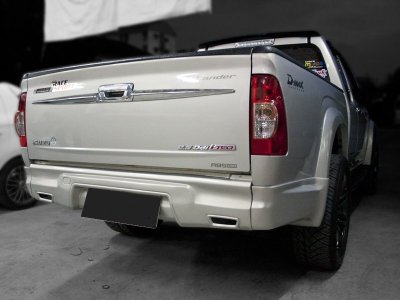 28 สเกิร์ตรอบคัน (Space Cab) 4WD