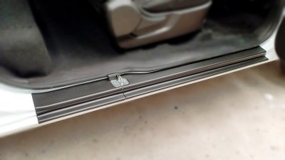 38 Scuff Plate (Cab)