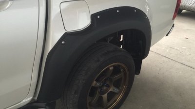 21 Front-Fender-Flares-V 2-with-Nuts