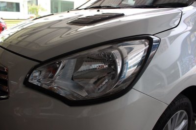 3 ครอบไฟหน้า