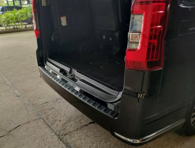 3 กันรอยท้าย TOYOTA MAJESTY 2020