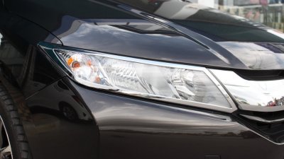 3 ครอบไฟหน้า