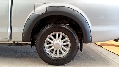 41 Front Fender Flares (V 4)