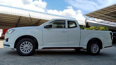 51 Side Skirt (2WD) Cab (Artimo) 4pcs