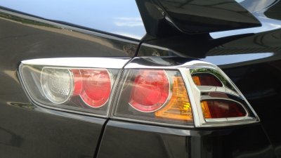 4 คิ้วไฟท้าย