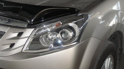 4 ครอบไฟหน้า (V 1)