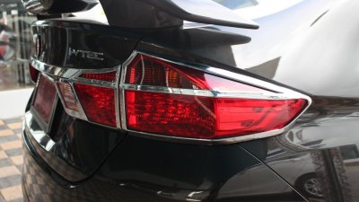 4 Tail Lamp Cover