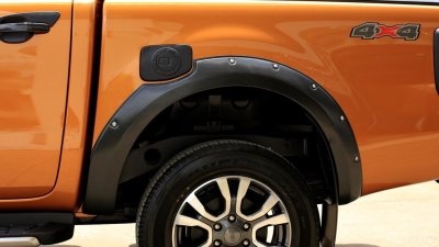 27 Front Fender Flares (V12) with Nuts ทรง Raptor