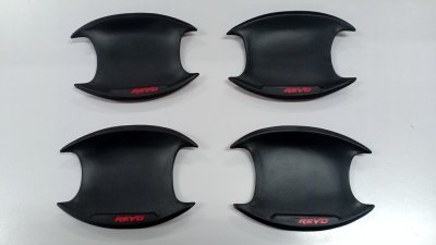 52 ถ้วยรองมือเปิดประตู (ผิวดำโลโก้แดง)