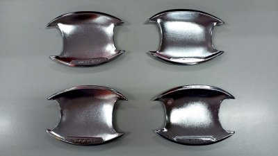 52 ถ้วยรองมือเปิดประตู (ผิวดำโลโก้แดง)