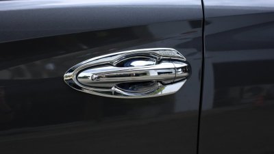 5 ถาดรองมือเปิดประตู