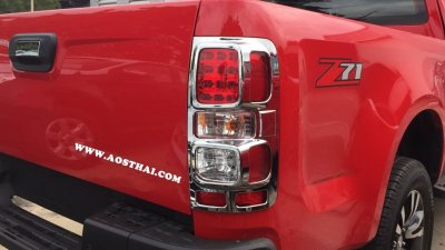7 Tail Lamp Cover (Chrome)