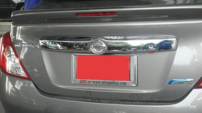 6 คิ้วฝากระโปรงท้าย