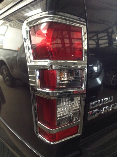 8 Tail Lamp Cover (V 2)