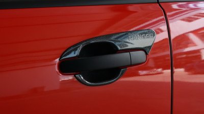 8 Door Handle Inner V 1 (Black)