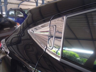 7 ถาดรองมือเปิดประตู