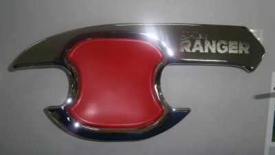 9 Door Handle Inner V 4 (Chrome-Red)