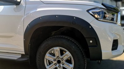 8 คิ้วล้อ มีเซนเซอร์ (V 3)