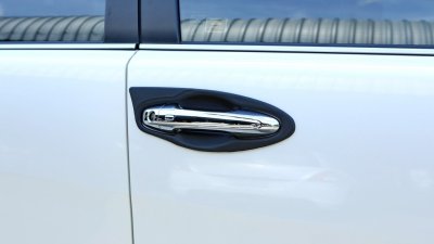 7 ถาดรองมือเปิดประตู