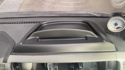 8 ถาดวางของอเนกประสงค์หน้ารถตู้ HIACE YEAR 2005-2018