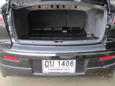 9 กันรอยท้าย